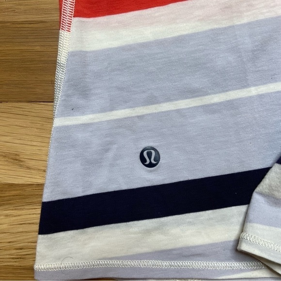 Lululemon All Tied Up Tank EUC size 4 - Picture 6 of 8